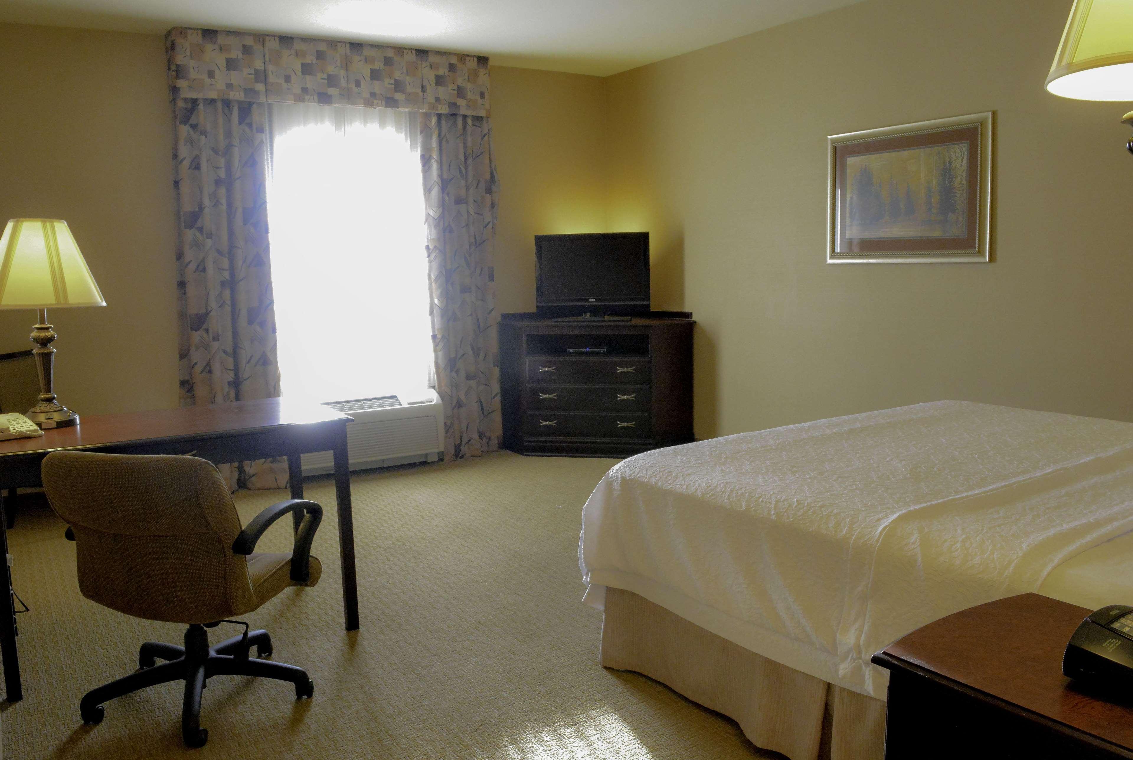 Hampton & West I-90 Hotel 3*